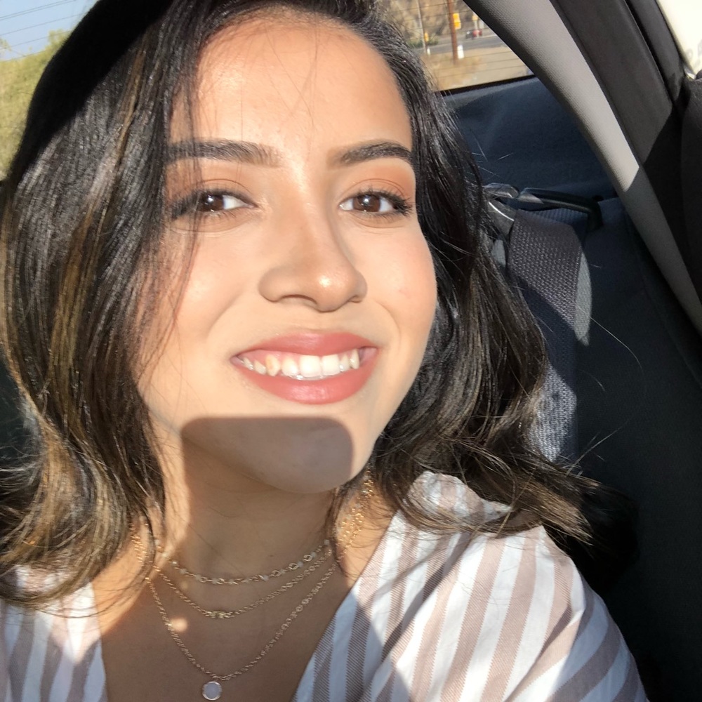 Meet your Posher, Alexia